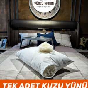 Tek Adet Kuzu Yünü Boncuk Yastık